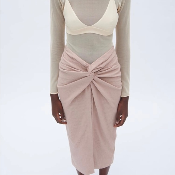 Textured knotted midi Zara Skirt size small - Picture 1 of 3